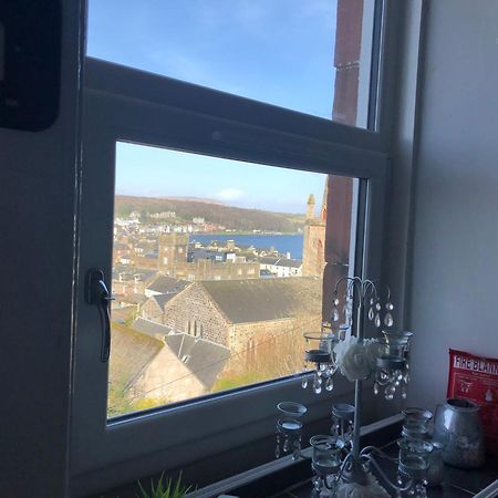 Captivating 2-Bed Apartment In Isle Of Bute 罗撒西 外观 照片
